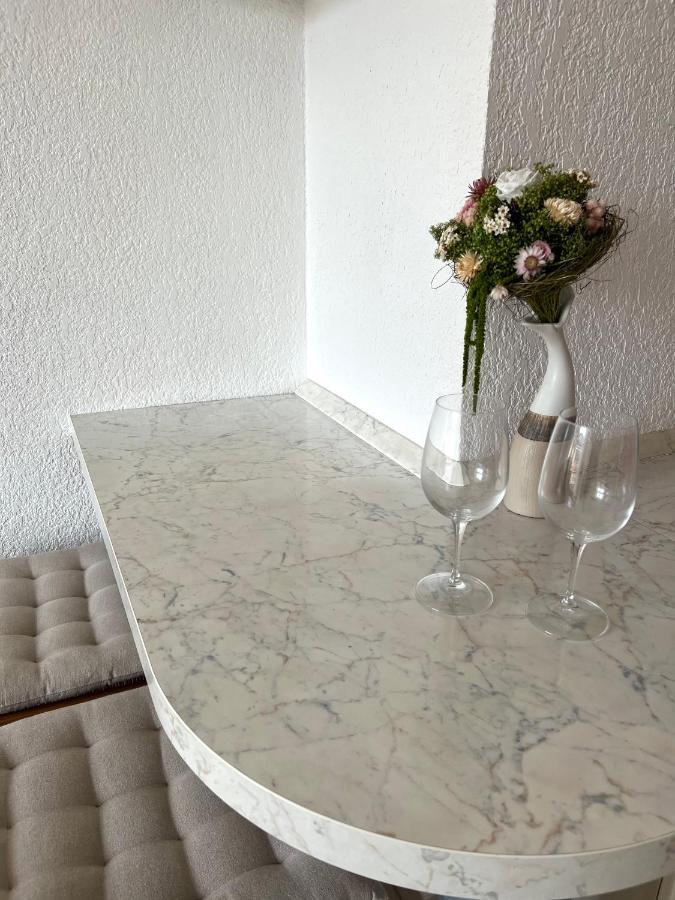 Coquet Appartement Avec Le Terrasse Sur Le Mer 罗克布吕讷-卡普马丹 外观 照片